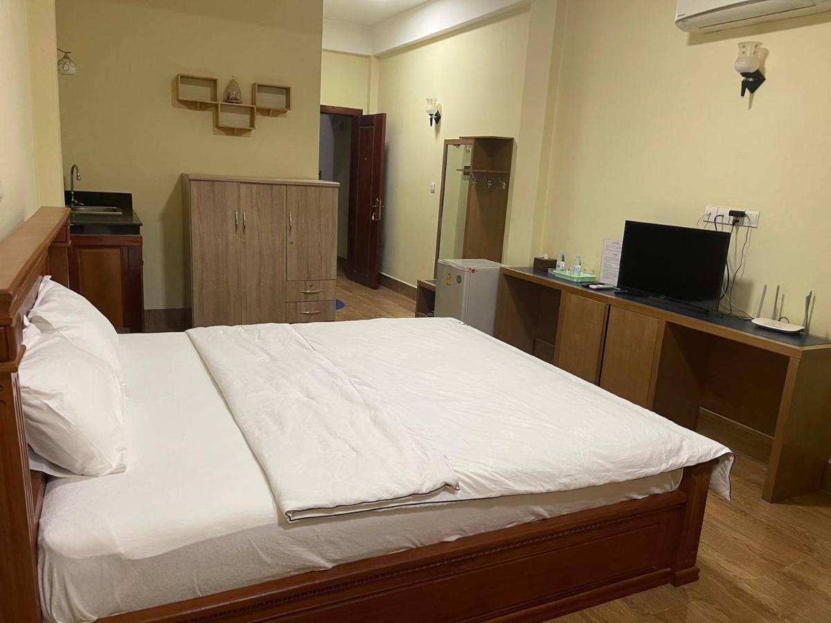 Blue Sky Guest House بنوم بنه المظهر الخارجي الصورة