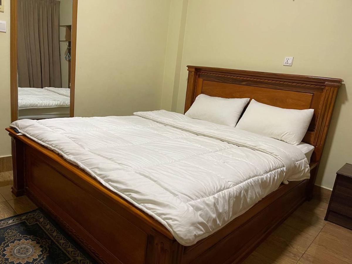 Blue Sky Guest House بنوم بنه المظهر الخارجي الصورة