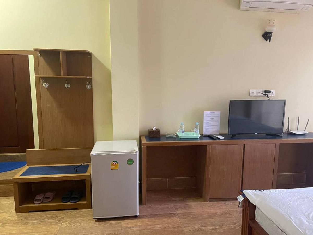 Blue Sky Guest House بنوم بنه المظهر الخارجي الصورة